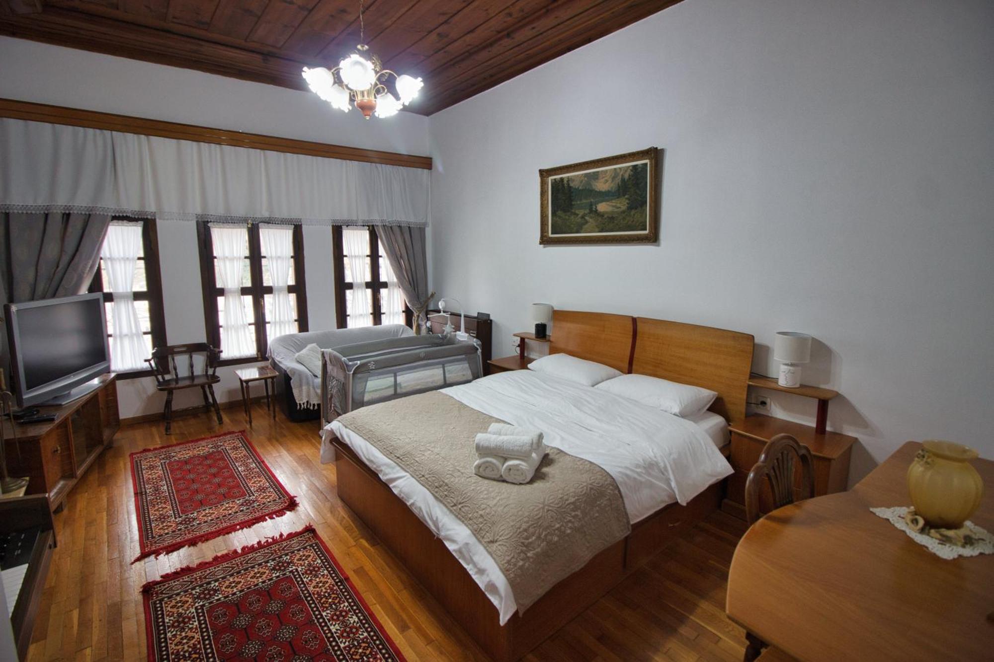 Emblematic House Apartment 2 Gjirokastër Exteriör bild