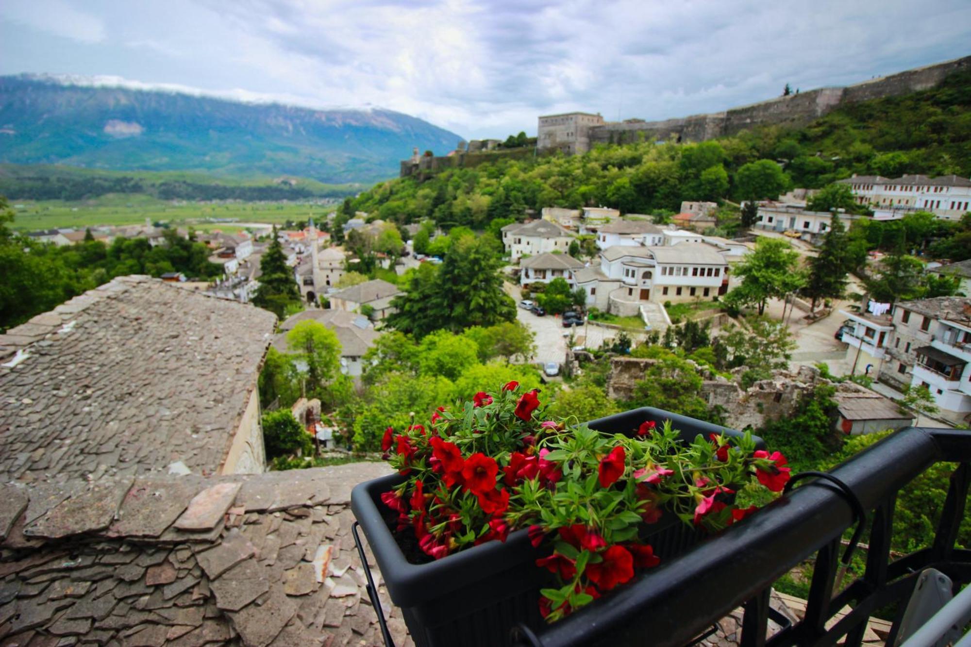 Emblematic House Apartment 2 Gjirokastër Exteriör bild