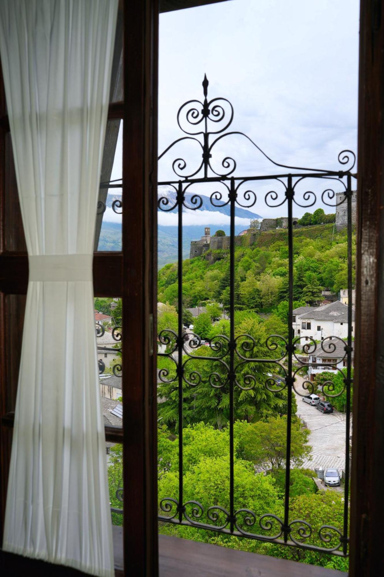 Emblematic House Apartment 2 Gjirokastër Exteriör bild